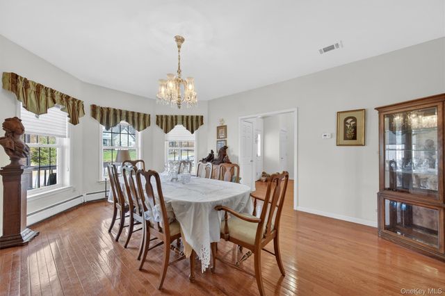 5 Autumn Ridge Way, Newburgh, NY 12550