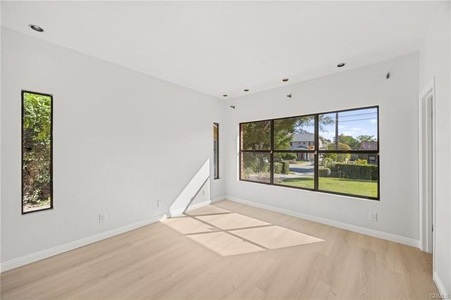 673 S Mentor Avenue, Pasadena, CA 91106