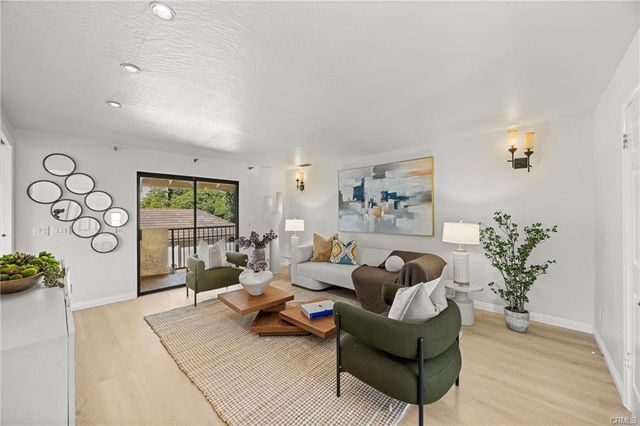 673 S Mentor Avenue, Pasadena, CA 91106