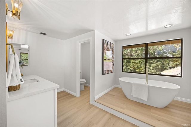 673 S Mentor Avenue, Pasadena, CA 91106
