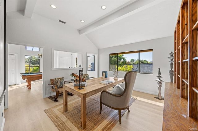 673 S Mentor Avenue, Pasadena, CA 91106