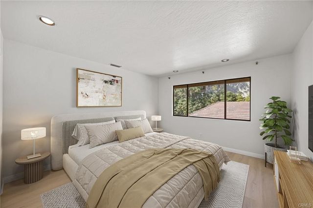 673 S Mentor Avenue, Pasadena, CA 91106
