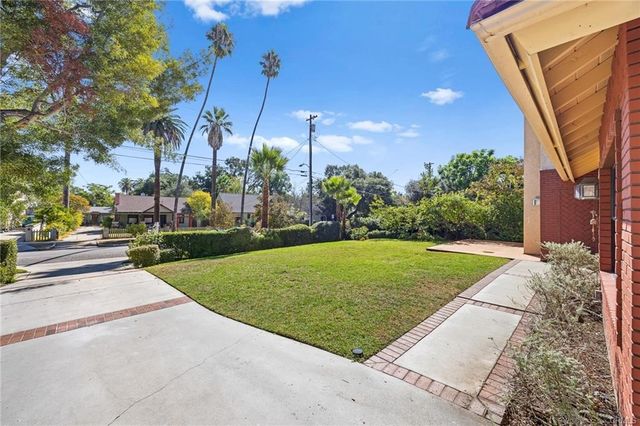 673 S Mentor Avenue, Pasadena, CA 91106