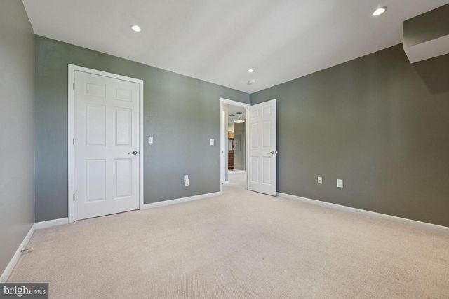 1608 RAVENS CREST DR, Plainsboro, NJ 08536