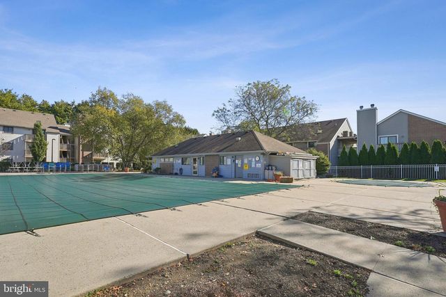 1608 RAVENS CREST DR, Plainsboro, NJ 08536