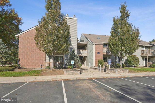 1608 RAVENS CREST DR, Plainsboro, NJ 08536