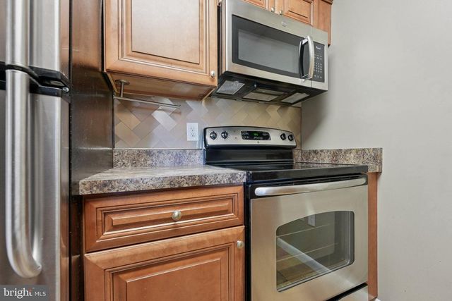 1608 RAVENS CREST DR, Plainsboro, NJ 08536