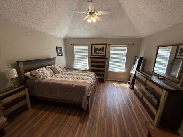 809 Martin Street, Bonham, TX 75418