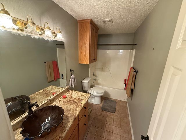 809 Martin Street, Bonham, TX 75418