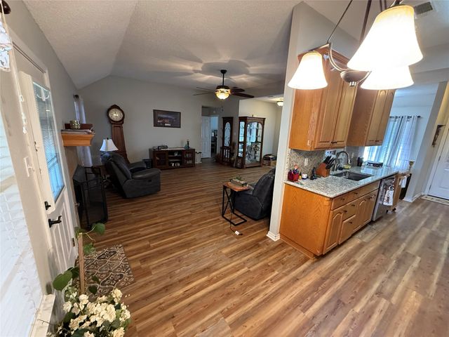 809 Martin Street, Bonham, TX 75418