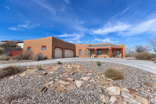 2133 Gazelle Road NE, Rio Rancho, NM 87124