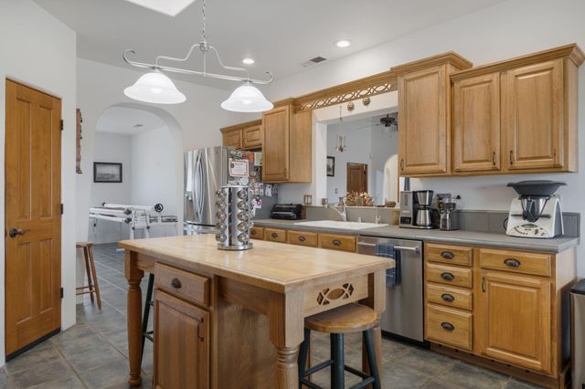 2133 Gazelle Road NE, Rio Rancho, NM 87124