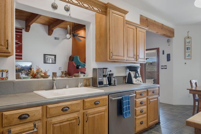 2133 Gazelle Road NE, Rio Rancho, NM 87124