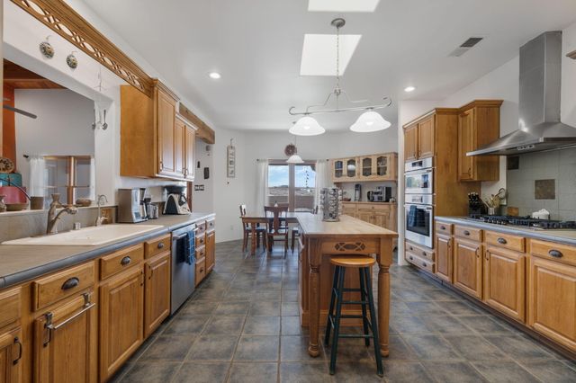 2133 Gazelle Road NE, Rio Rancho, NM 87124