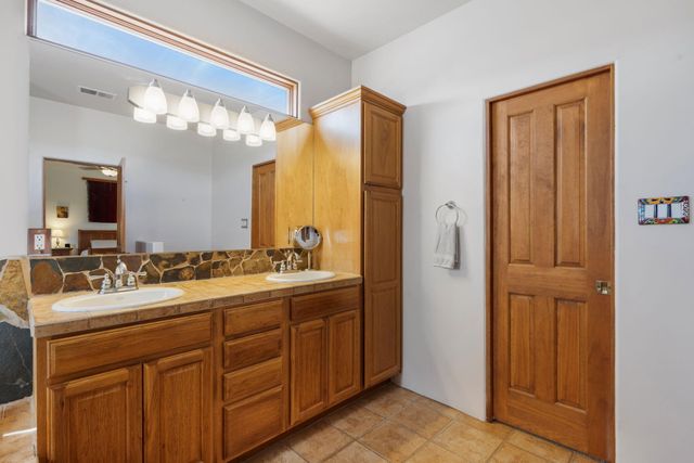 2133 Gazelle Road NE, Rio Rancho, NM 87124