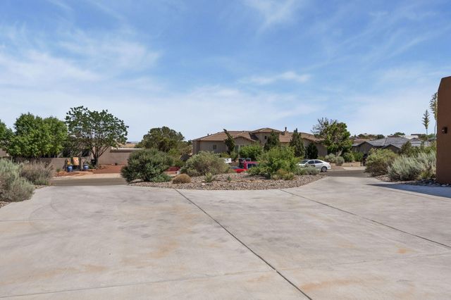 2133 Gazelle Road NE, Rio Rancho, NM 87124