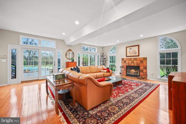 14 BENJAMIN TRL, Pennington, NJ 08534