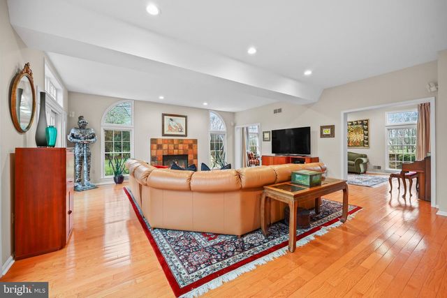 14 BENJAMIN TRL, Pennington, NJ 08534