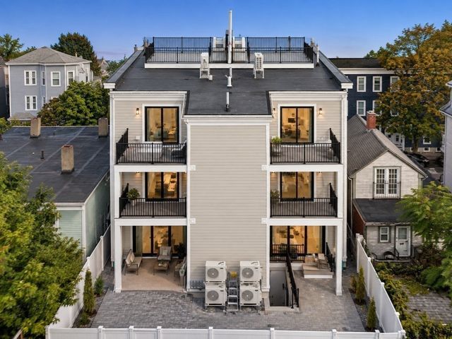 15 Hunting Street 2, Cambridge, MA 02141