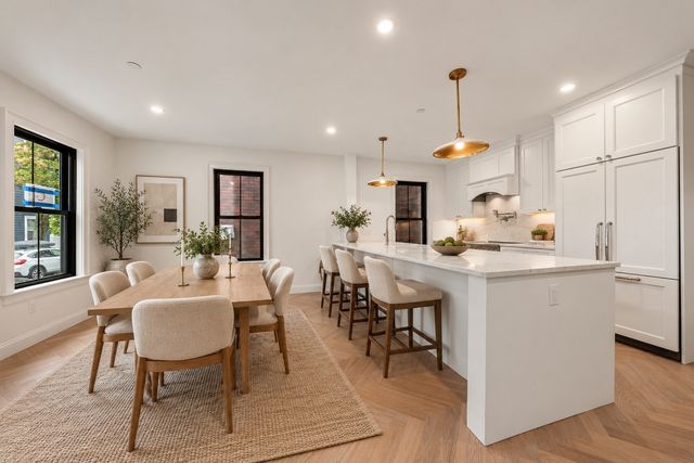 15 Hunting Street 2, Cambridge, MA 02141