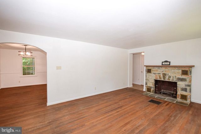 625 GRAY FOX RD, Harpers Ferry, WV 25425