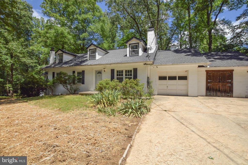 625 GRAY FOX RD, Harpers Ferry, WV 25425