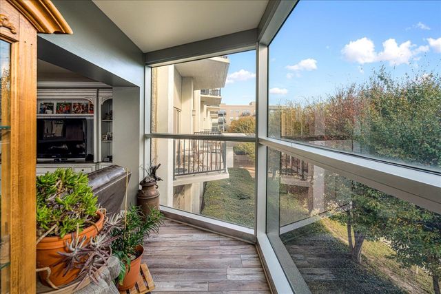 655 S Riverside Dr Apt 202, Memphis, TN 38103