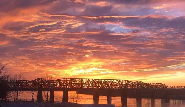 655 S Riverside Dr Apt 202, Memphis, TN 38103