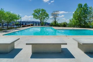 655 S Riverside Dr Apt 202, Memphis, TN 38103