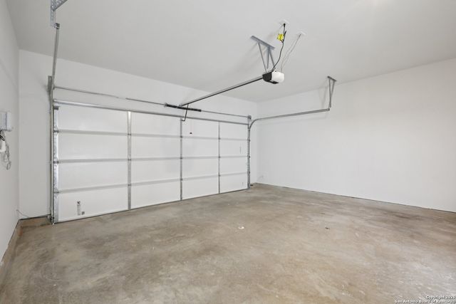 633 Salamander St, San Marcos, TX 78666