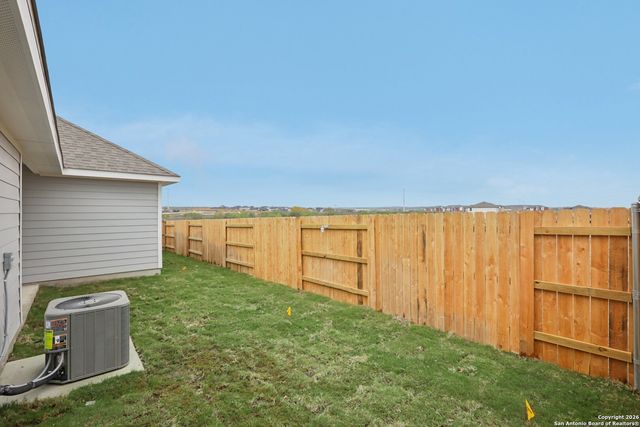 633 Salamander St, San Marcos, TX 78666