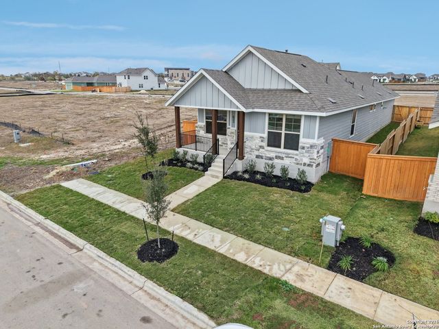 633 Salamander St, San Marcos, TX 78666