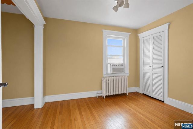 371 Park Avenue, Fairview, NJ 07022