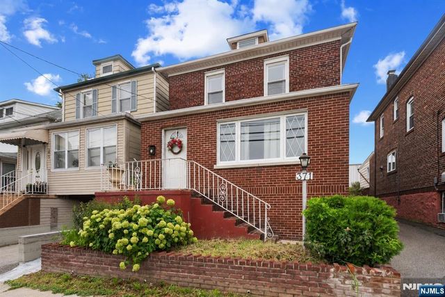 371 Park Avenue, Fairview, NJ 07022