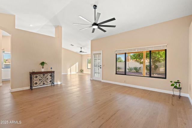 9123 W UTOPIA Road, Peoria, AZ 85382