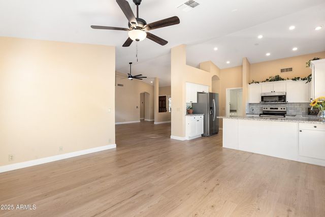 9123 W UTOPIA Road, Peoria, AZ 85382