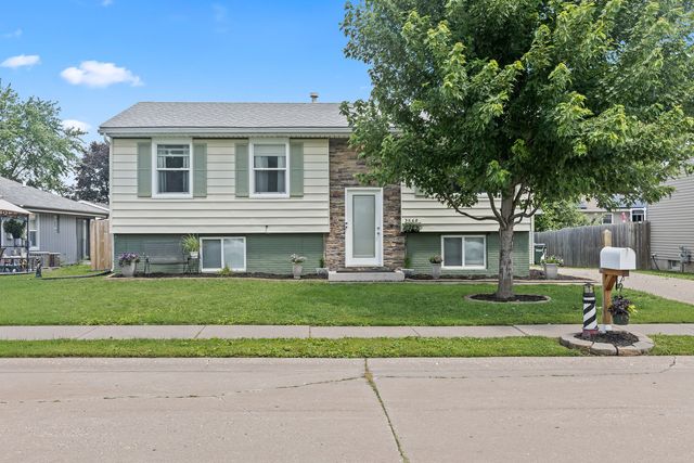 3548 W 30th Street, Davenport, IA 52804