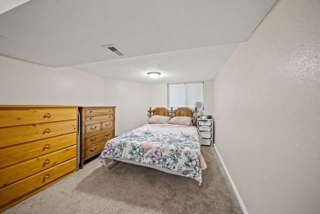 3548 W 30th Street, Davenport, IA 52804