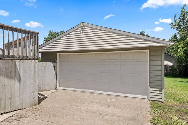 3548 W 30th Street, Davenport, IA 52804