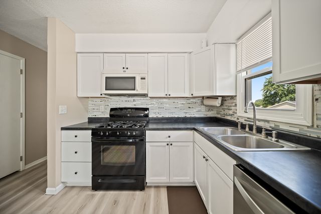 3548 W 30th Street, Davenport, IA 52804