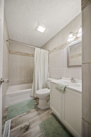 3548 W 30th Street, Davenport, IA 52804