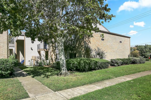 7065 N Holiday Drive, Galveston, TX 77550