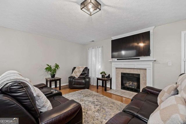 6115 Riveroak Terrace, Atlanta, GA 30349