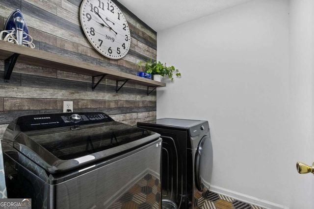 6115 Riveroak Terrace, Atlanta, GA 30349