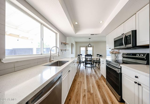 5209 E BECK Lane, Scottsdale, AZ 85254