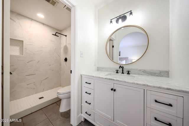 5209 E BECK Lane, Scottsdale, AZ 85254