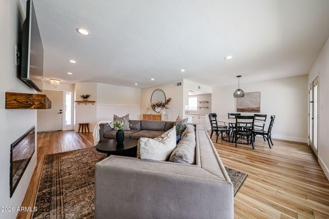 5209 E BECK Lane, Scottsdale, AZ 85254