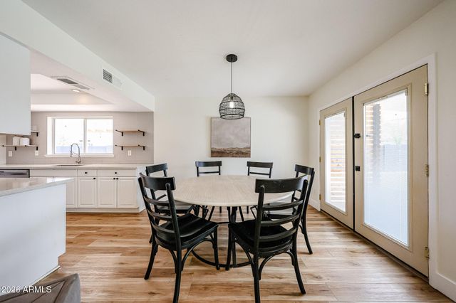 5209 E BECK Lane, Scottsdale, AZ 85254