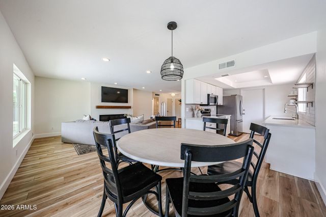 5209 E BECK Lane, Scottsdale, AZ 85254
