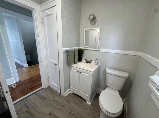 1310 28TH STREET N Upper, St Petersburg, FL 33713